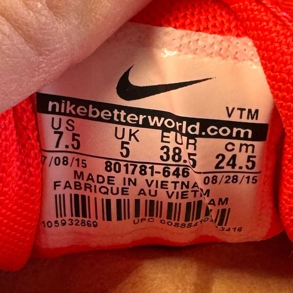 Nike Elite Shinsen Team Orange and Royal Blue Running Shoes Women’s size 7.5